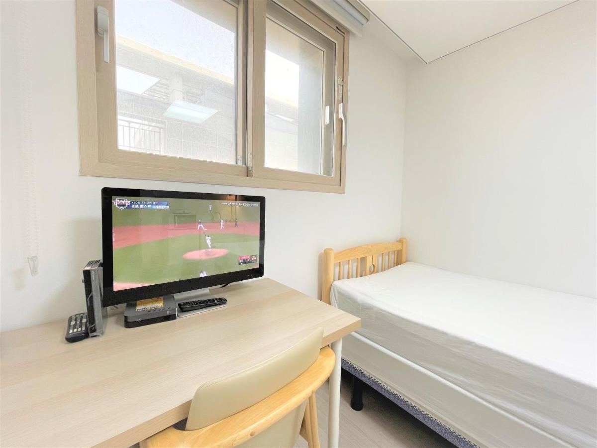 Airport Guesthouse Ko-In Инчон Экстерьер фото